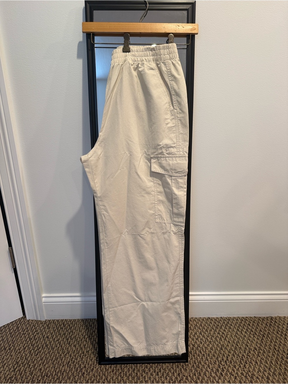 Abercrombie & Fitch Women's Cream Cargo Pants